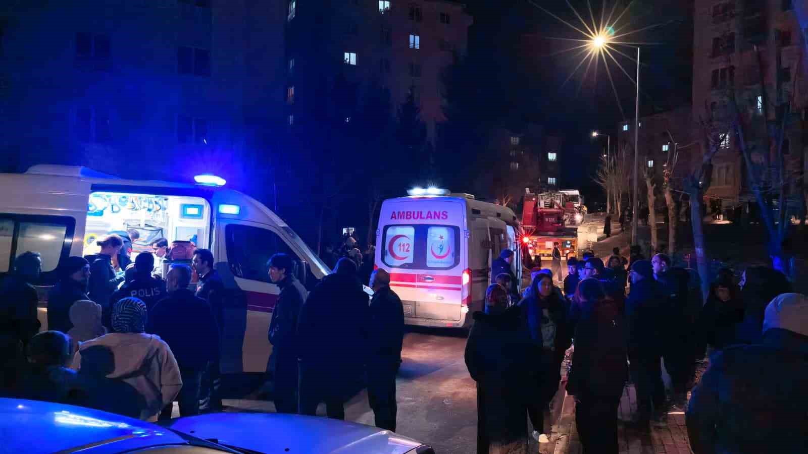 inegolde ev yangini 1i cocuk 3 kisi dumandan etkilendi 2 OHHpRjEj