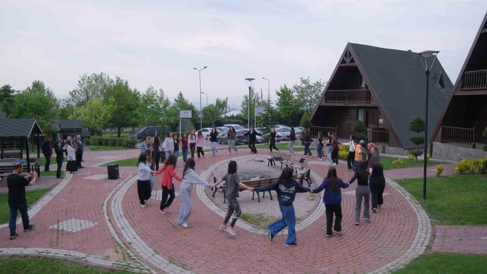 inegolde genclerin bilim kampi basladi 0