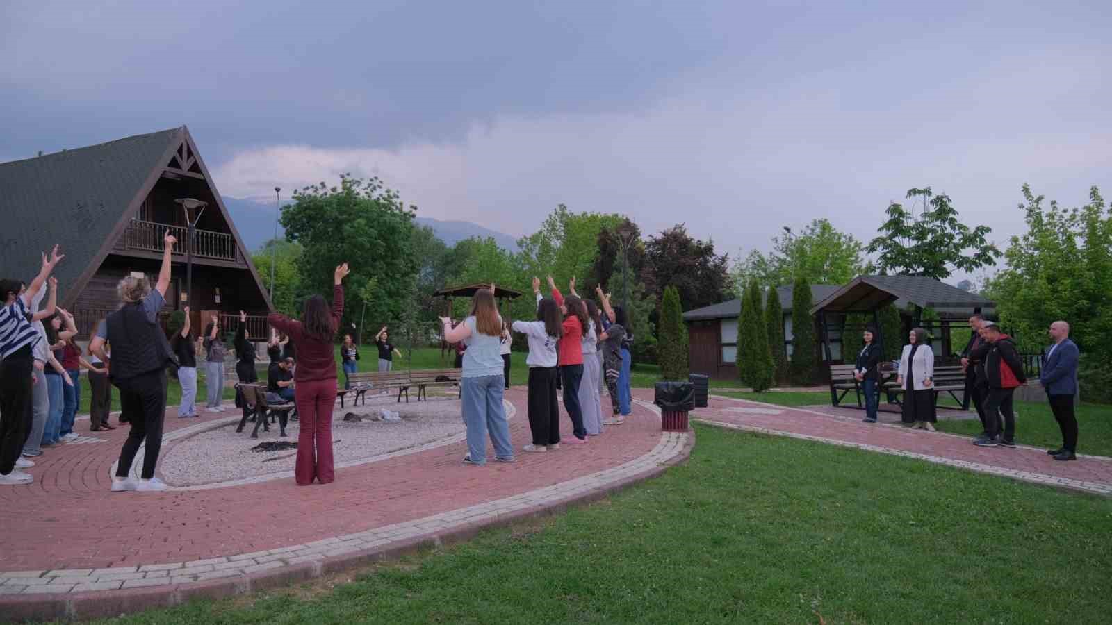 inegolde genclerin bilim kampi basladi 1 eOg3aCPM
