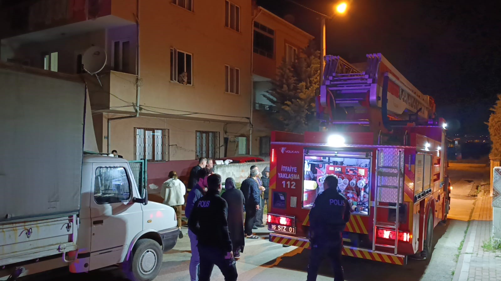 inegolde korku dolu anlar eski esinin evini molotofkokteyli atti 4 1vEL2Bgs