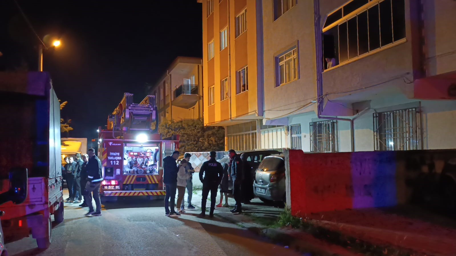inegolde korku dolu anlar eski esinin evini molotofkokteyli atti 5 I56wEc35