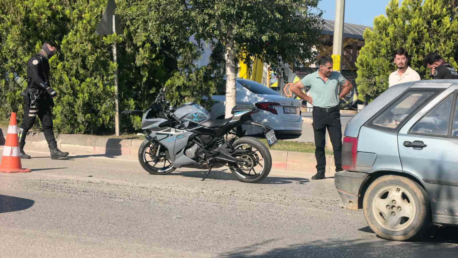 inegolde motosiklet hafif ticari araca arkadan carpti o anlar kamerada 1 AstUsSdY