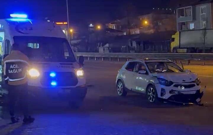 inegolde otomobiller carpisti 1i cocuk 3 yarali 1 yidghLWq