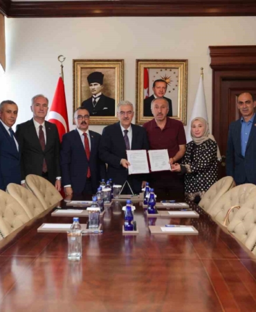 inegolde-saglik-ve-egitim-icin-imzalar-atildi-7Q129KCy.jpg