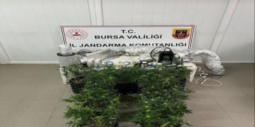 inegolde-uyusturucu-operasyonu-evde-esrar-uretim-duzenegi-ele-gecirildi-fY8pQOF4.jpg