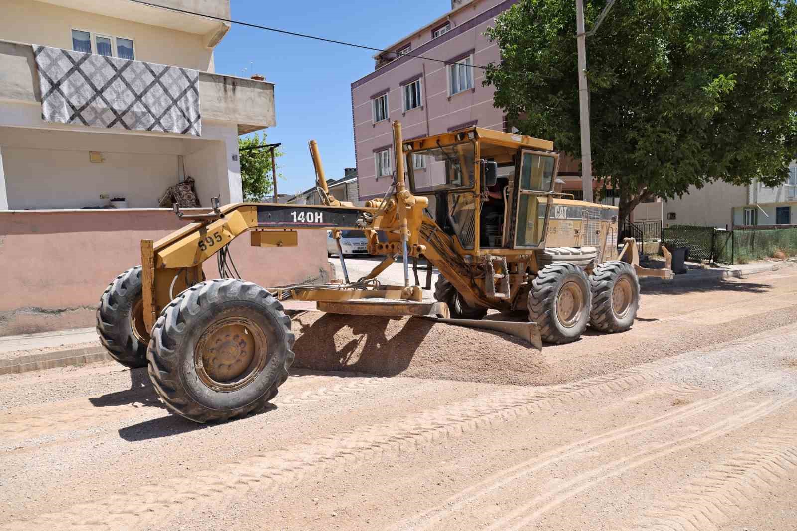 İnegöl’de yollar yenileniyor 7 inegolde yollar yenileniyor 3 t9vmfIM2