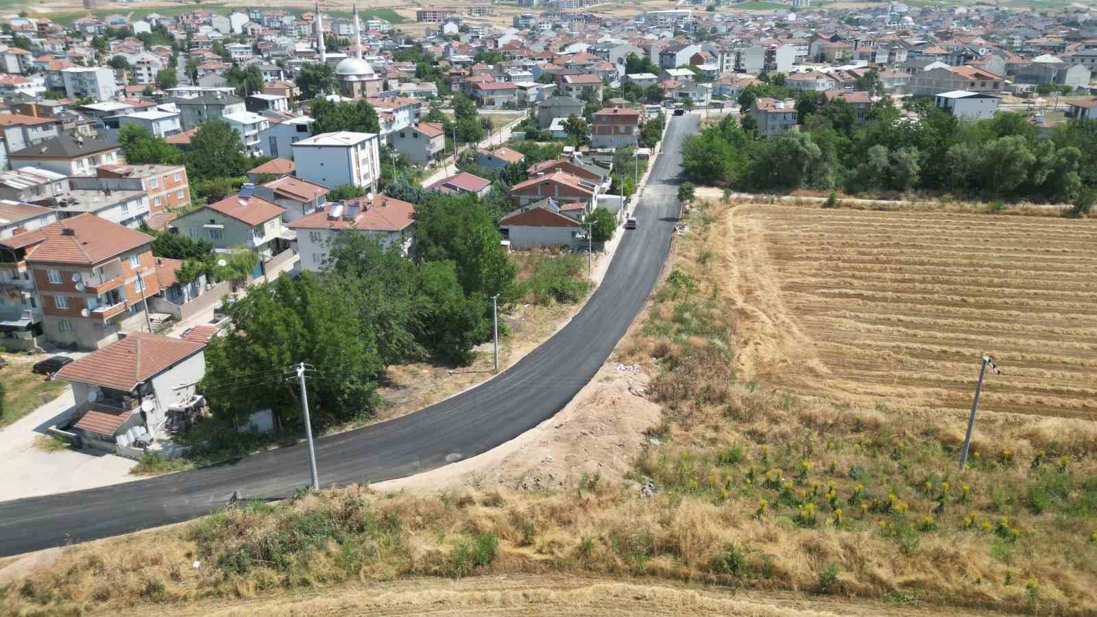 İnegöl’de Zambak Caddesi yenileniyor 5 inegolde zambak caddesi yenileniyor 1 8FdHLfh7