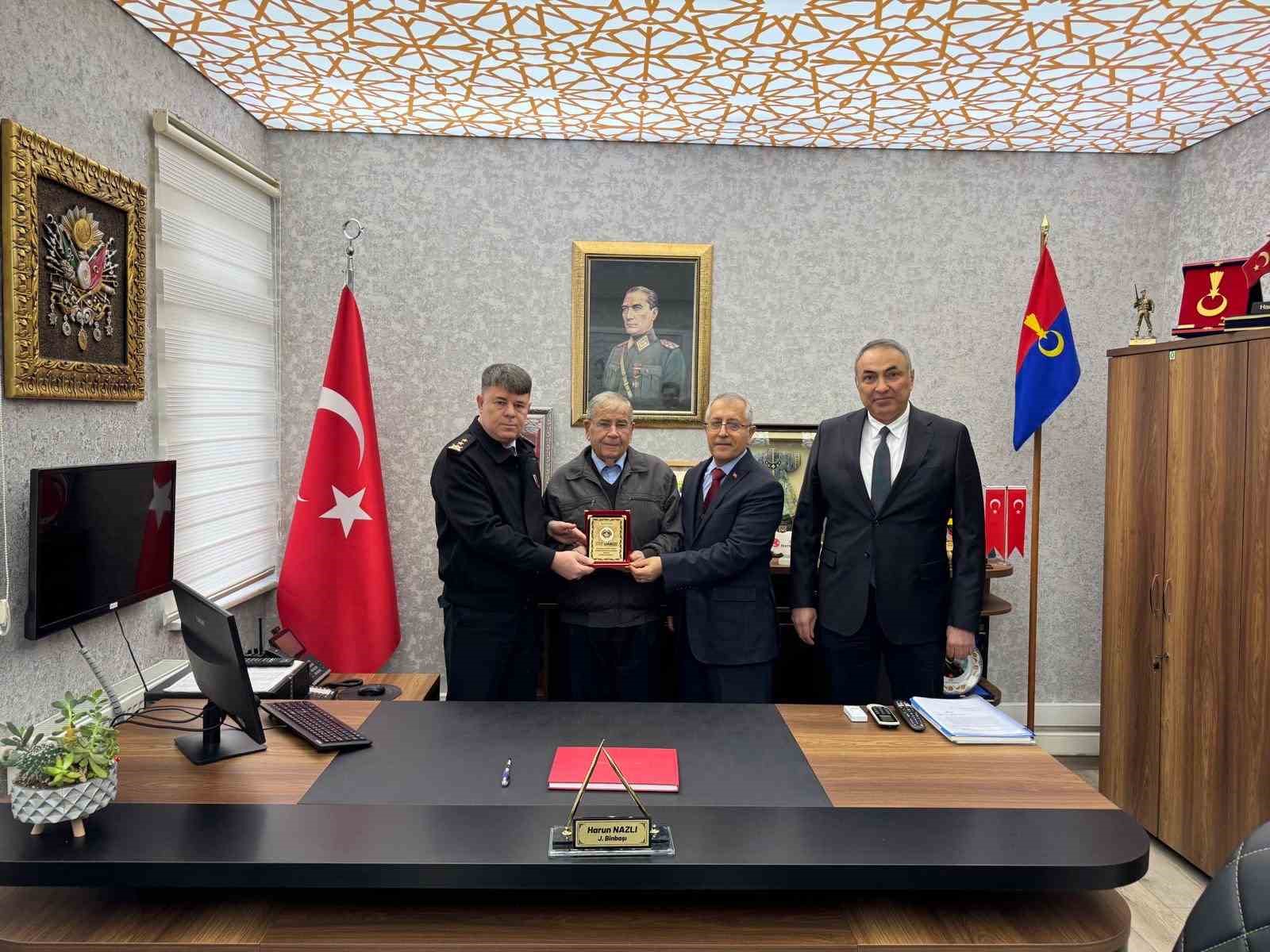 inegollu ciftci 70 milyonluk mal varligini jandarmaya bagisladi 0 1wf7maY6