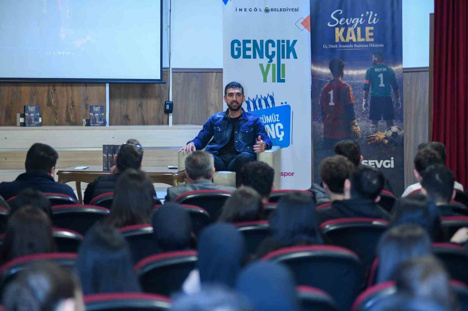 inegolspor kalecisi bekir sevgi yilin en iyi sporcusu secildi 1 uMiktmvG