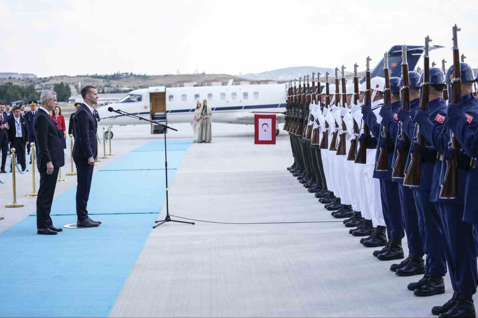 İngiltere Başbakanı Starmer ve Karadağ Başbakanı Spajic Ankara’da 4 ingiltere basbakani starmer ve karadag basbakani spajic ankarada 0