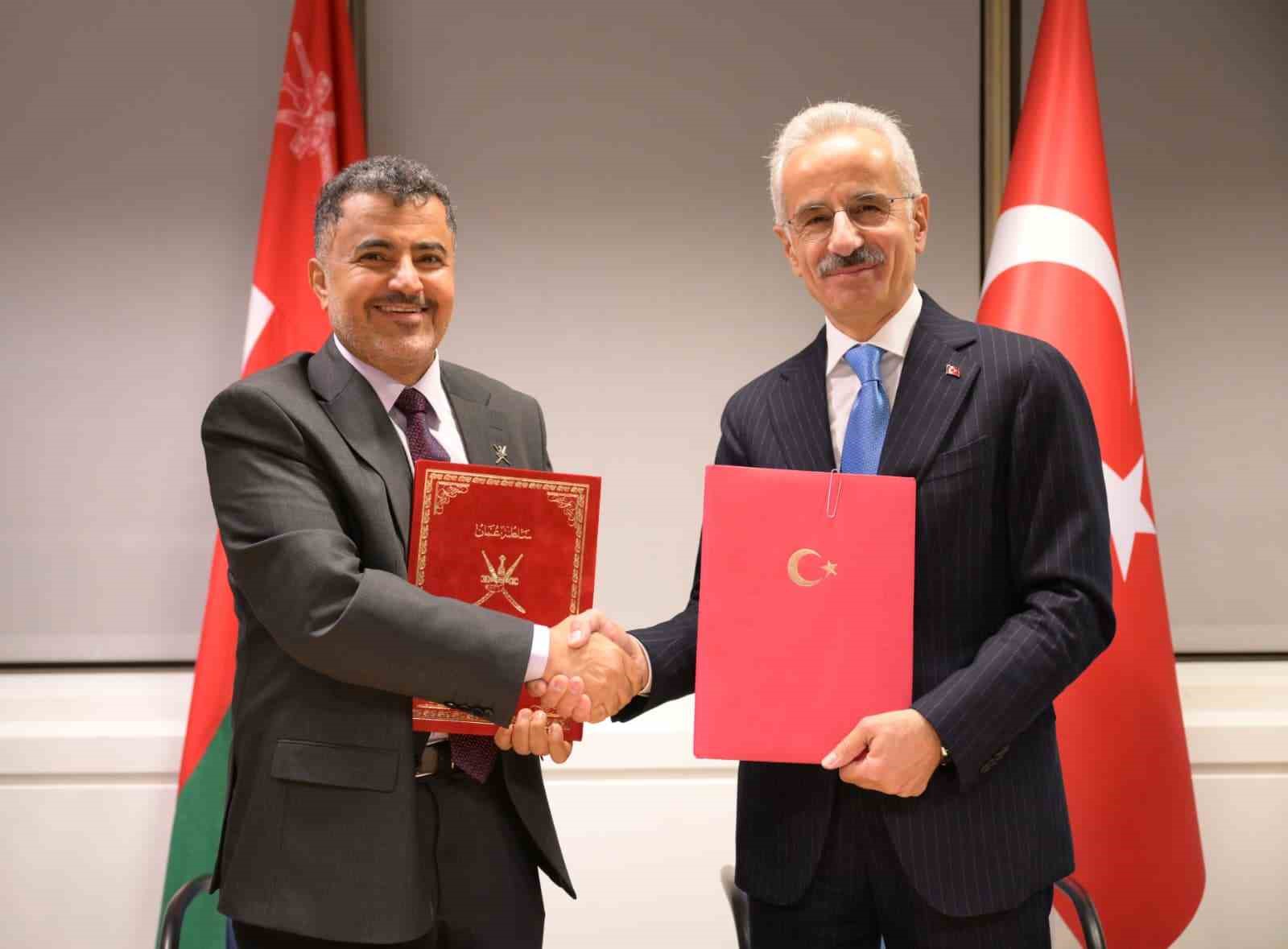 ingilterede turkiye ile umman arasinda denizcilik ve ulastirma alaninda is birligi icin 2 yeni 3UGRfZg8