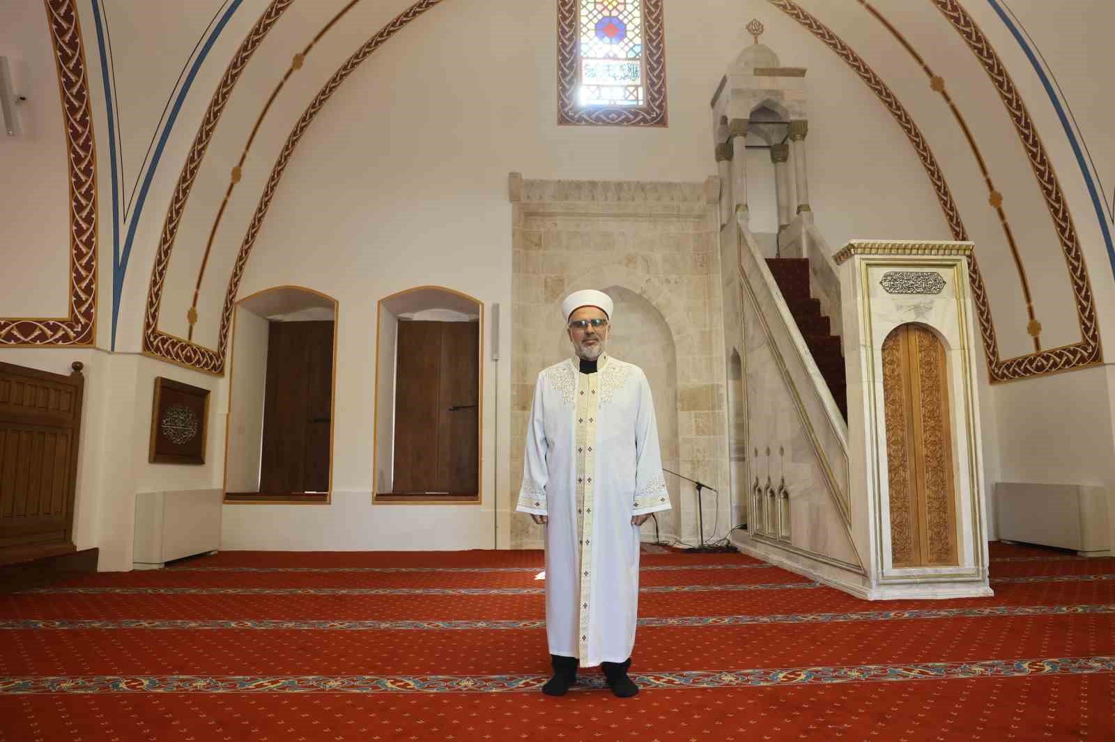 İnşa çalışmalarıyla yeniden ayağa kalkan Habibi Neccar Camii, Cumhurbaşkanı Erdoğan’ın açılışını gerçekleştirmesiyle vatandaşların akınına uğruyor 12 insa calismalariyla yeniden ayaga kalkan habibi neccar camii cumhurbaskani erdoganin acilisini gerceklestirmesiyle vatandaslarin akinina FPauZ2FX