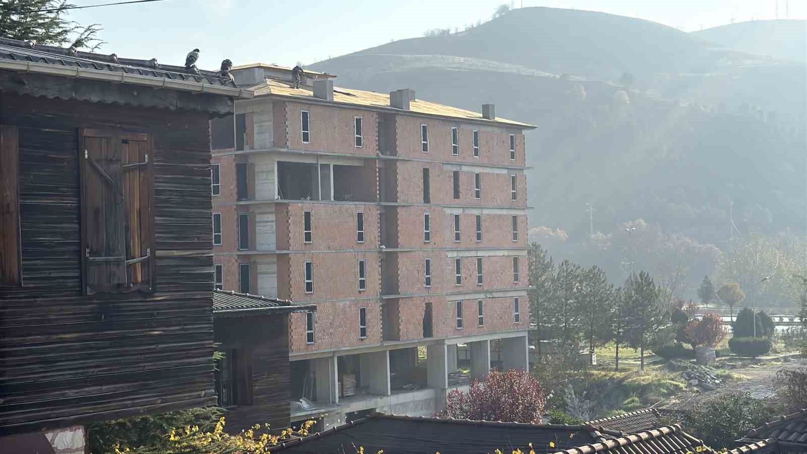 insaat catisinda tehlikeli calisma kameraya yansidi 0 SCq2Ypy5