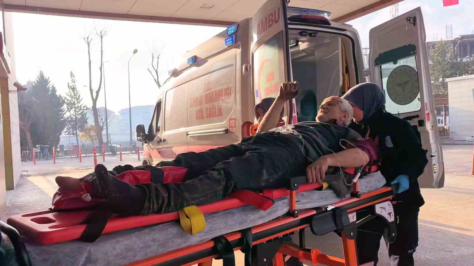 insaat demirlerinin altinda kalan isci yaralandi 1 2hvPJJ3O