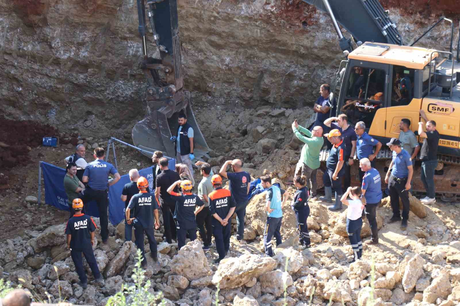 insaat kazisinda gocuk altinda kalan kepce operatoru hayatini kaybetti 1 Vyy9Ny3b