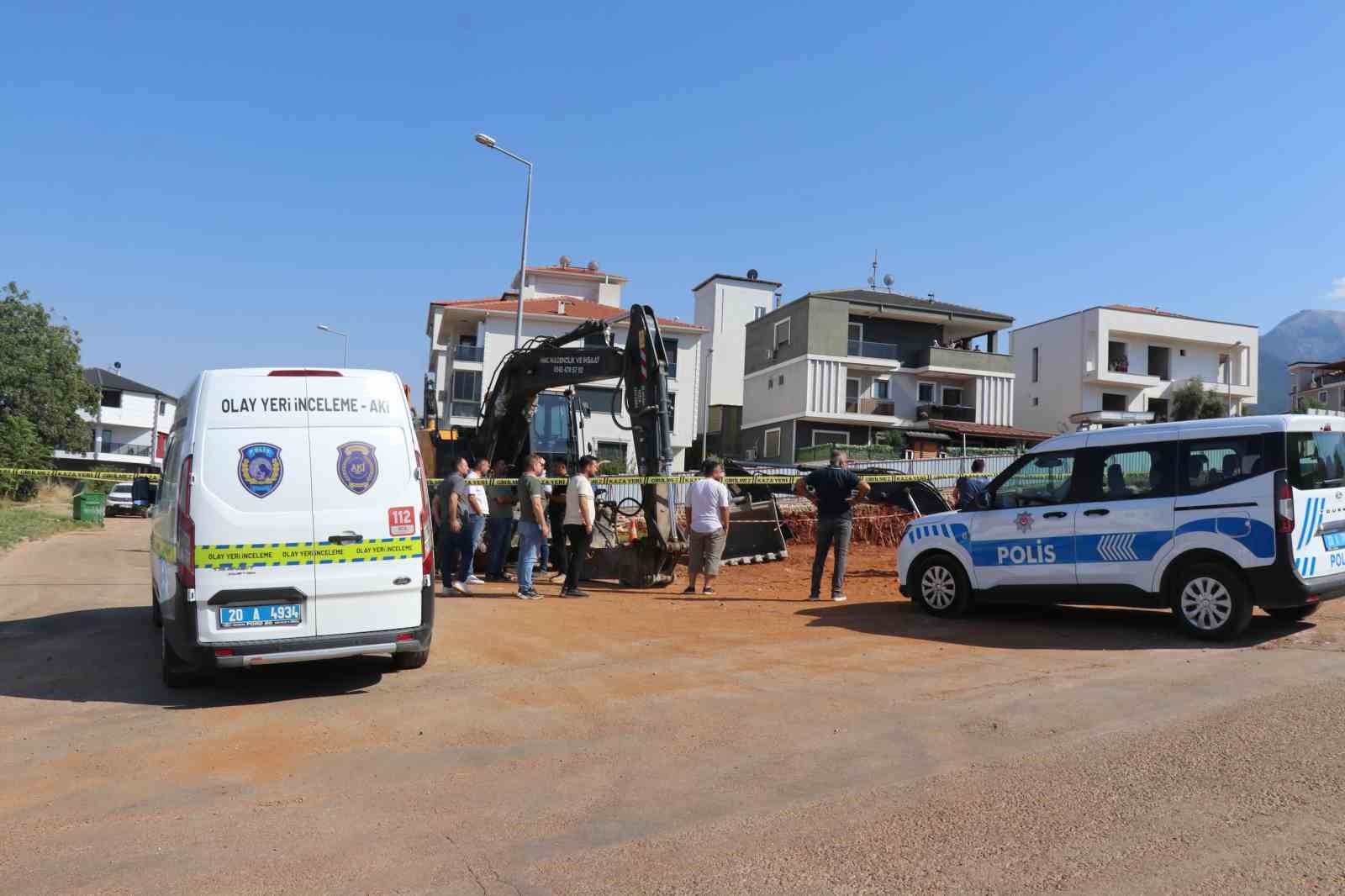 insaat kazisinda gocuk altinda kalan kepce operatoru hayatini kaybetti 4 ZiBifsFP