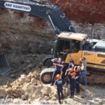 insaat-kazisinda-gocuk-altinda-kalan-kepce-operatoru-hayatini-kaybetti-71JzlVLi.jpg