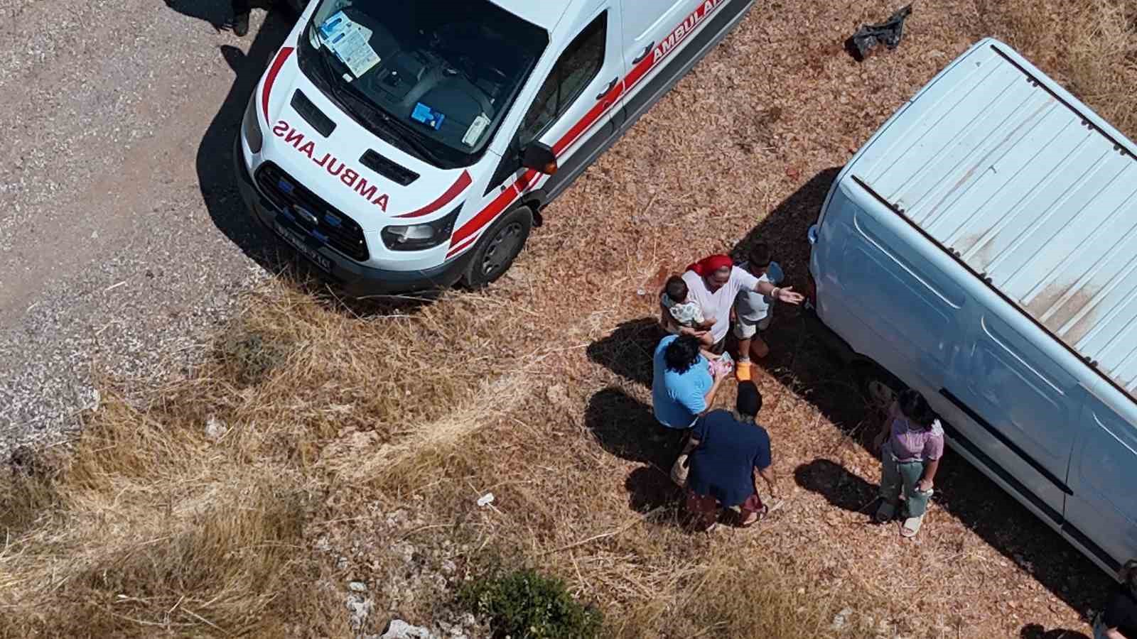 İnşaat malzemelerinin bulunduğu baraka alevlere teslim oldu 4 insaat malzemelerinin bulundugu baraka alevlere teslim oldu 0 R685feu6