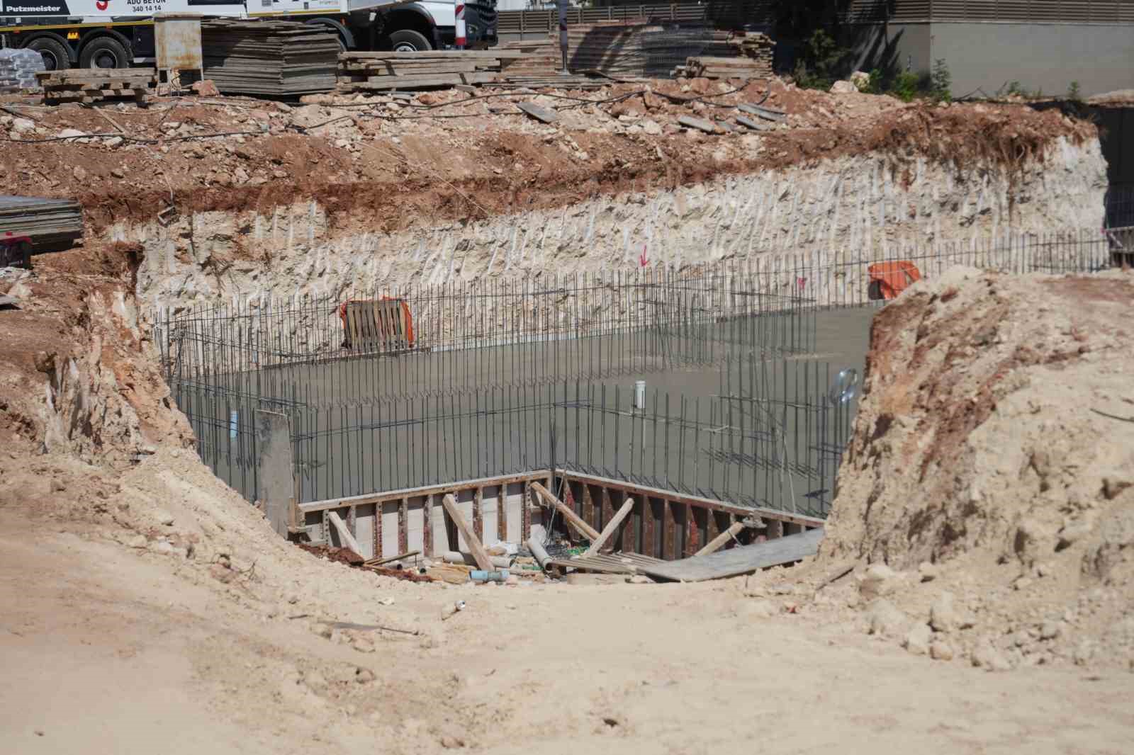 İnşaat şantiyesinde göçük: 2 işçi yaralandı 4 insaat santiyesinde gocuk 2 isci yaralandi 0 Ct3S1bmh