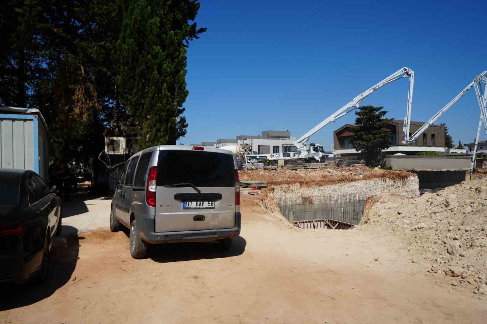İnşaat şantiyesinde göçük: 2 işçi yaralandı 5 insaat santiyesinde gocuk 2 isci yaralandi 1 Kqr1z2uM