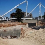 insaat-santiyesinde-gocuk-2-isci-yaralandi-zCZXKB7c.jpg