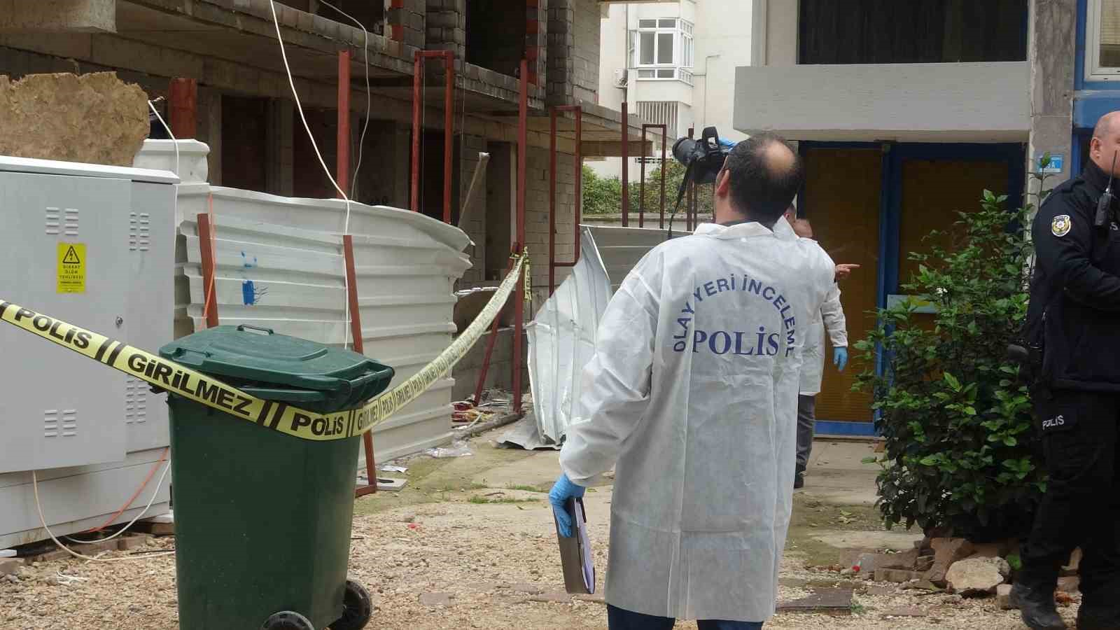 insaatin 5inci katindan dusen iscinin babasindan yurek burkan yakaris 7 UcbtYwS4