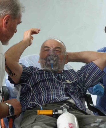 insaatin-bodrum-katina-boya-tasiyan-2-isci-kokudan-bayginlik-gecirdi-zFcCdzhJ.jpg