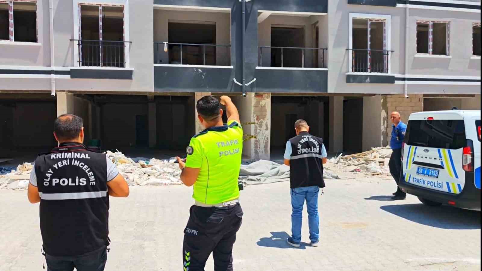 insaatta merdivenlerden dusen isci hayatini kaybetti 4