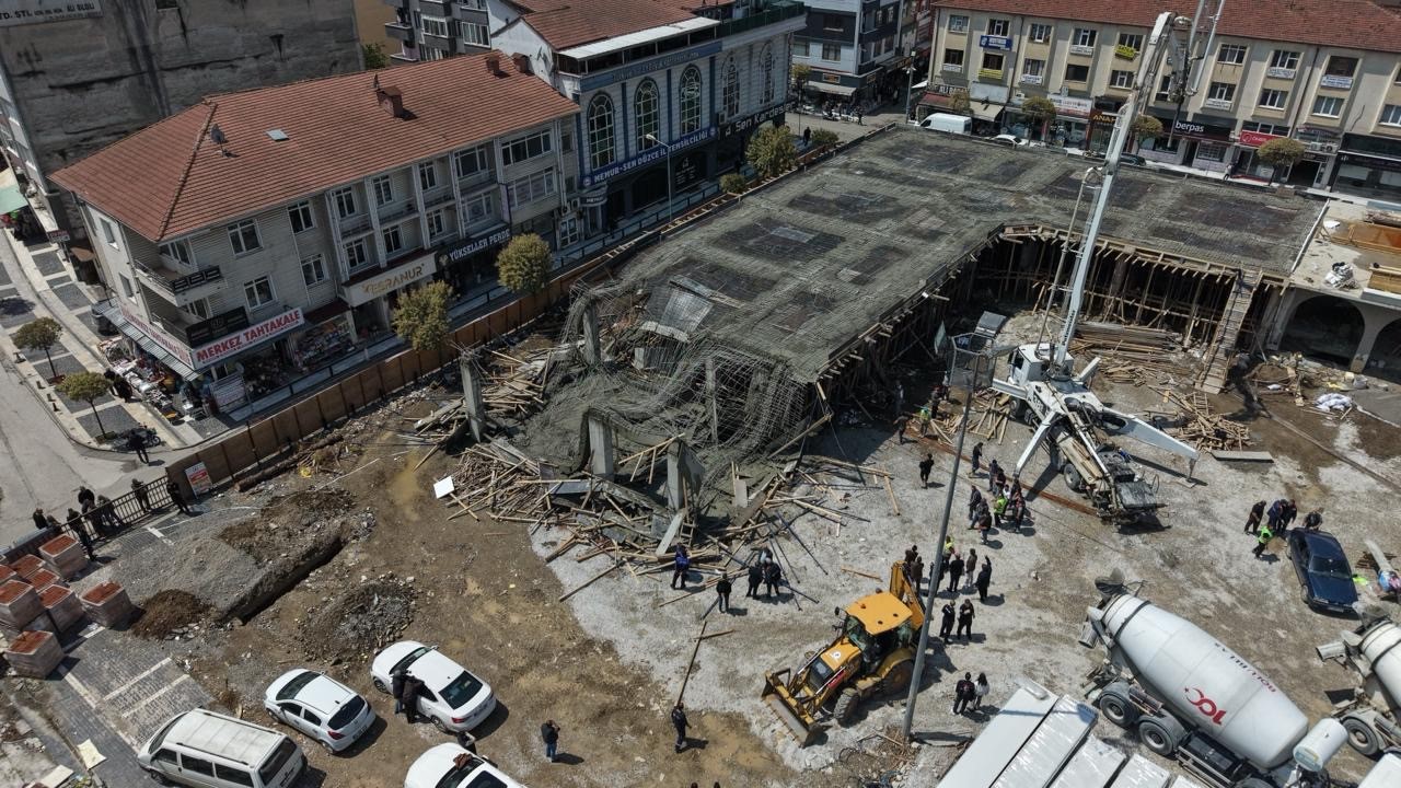 insatta beton dokulurken kalip coktu 1 isci yaralandi 1 h1tbaiEM