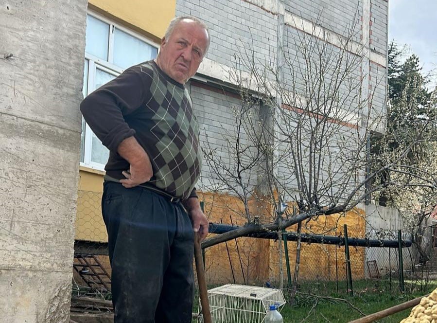 insatta hirsizlik iddiasiyla darp edilerek hayatini kaybetti 0