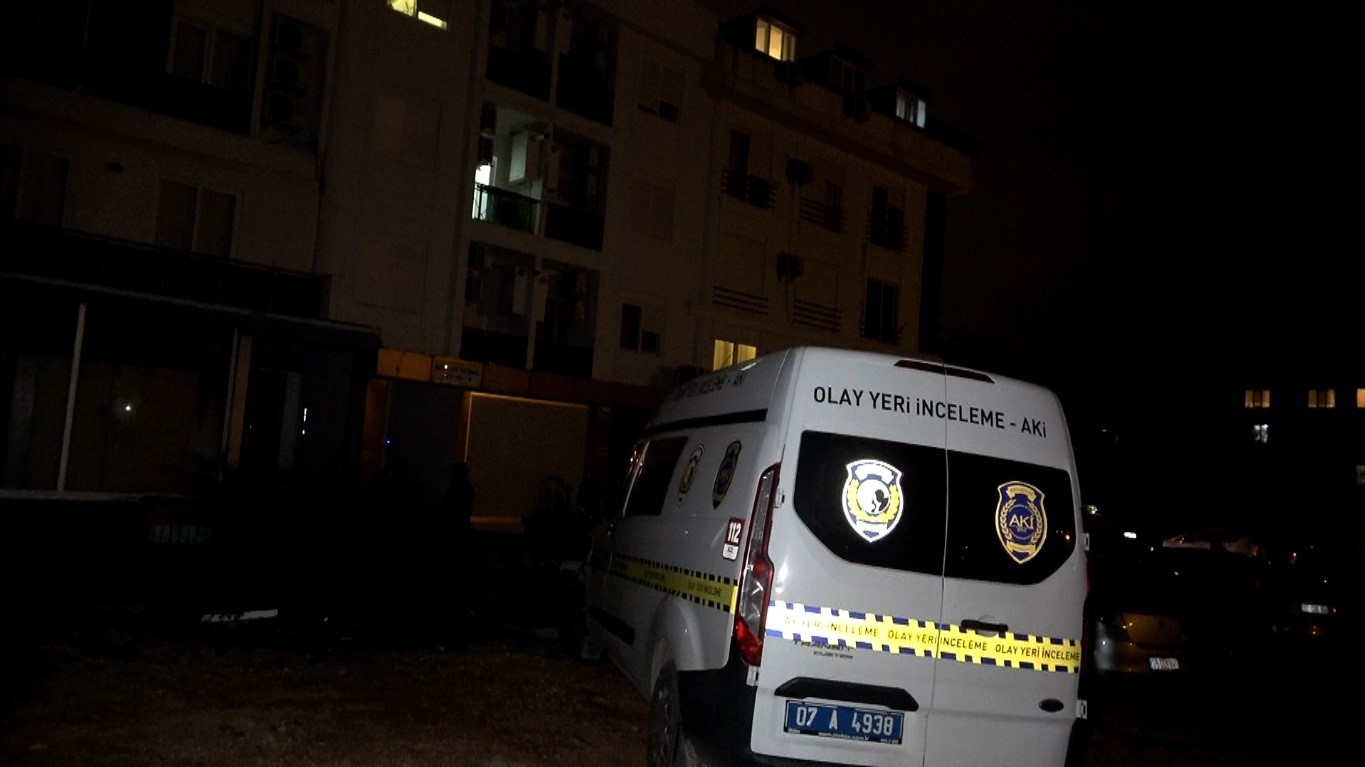 internette tanistigi genc tarafindan bicaklanarak olduruldu 5 k1HqnUlm