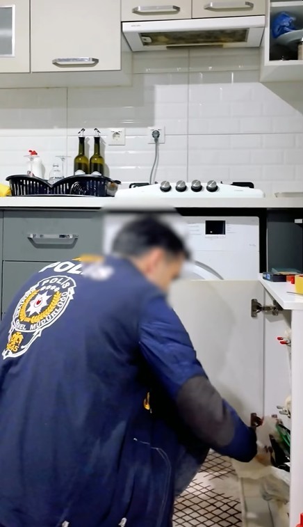 internetten oto parca dolandiriciligina operasyon 7 tutuklama 2 GzOJi6C5