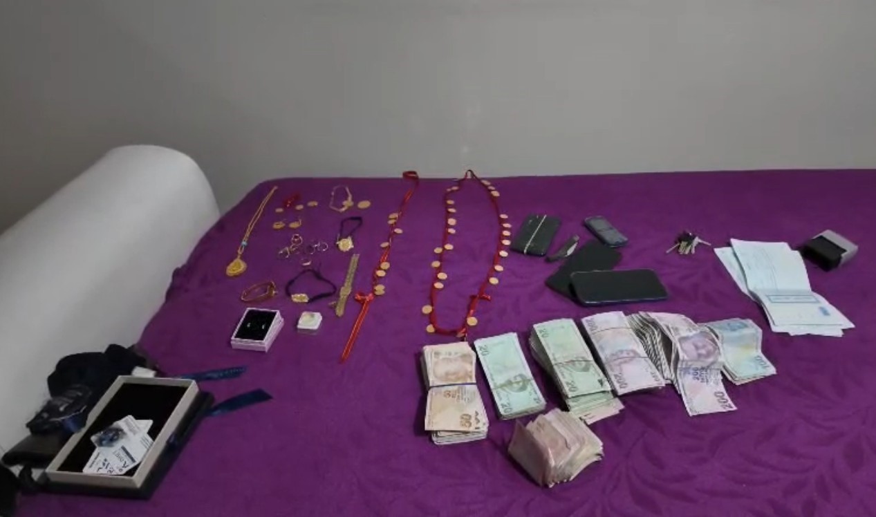 İntihar mektubuyla başlayan soruşturmayla tefeci şebekesi çökertildi: 9 tutuklama 5 intihar mektubuyla baslayan sorusturmayla tefeci sebekesi cokertildi 9 tutuklama 1 AlQGBwD7