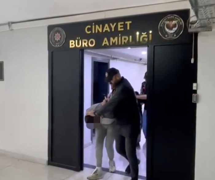İntihar sanılan olayda ‘miras’ cinayeti çıktı: Anne, baba ve ağabeyini öldürüp intihar süsü verdi 5 intihar sanilan olayda miras cinayeti cikti anne baba ve agabeyini oldurup intihar susu verdi 3jDVZNXs