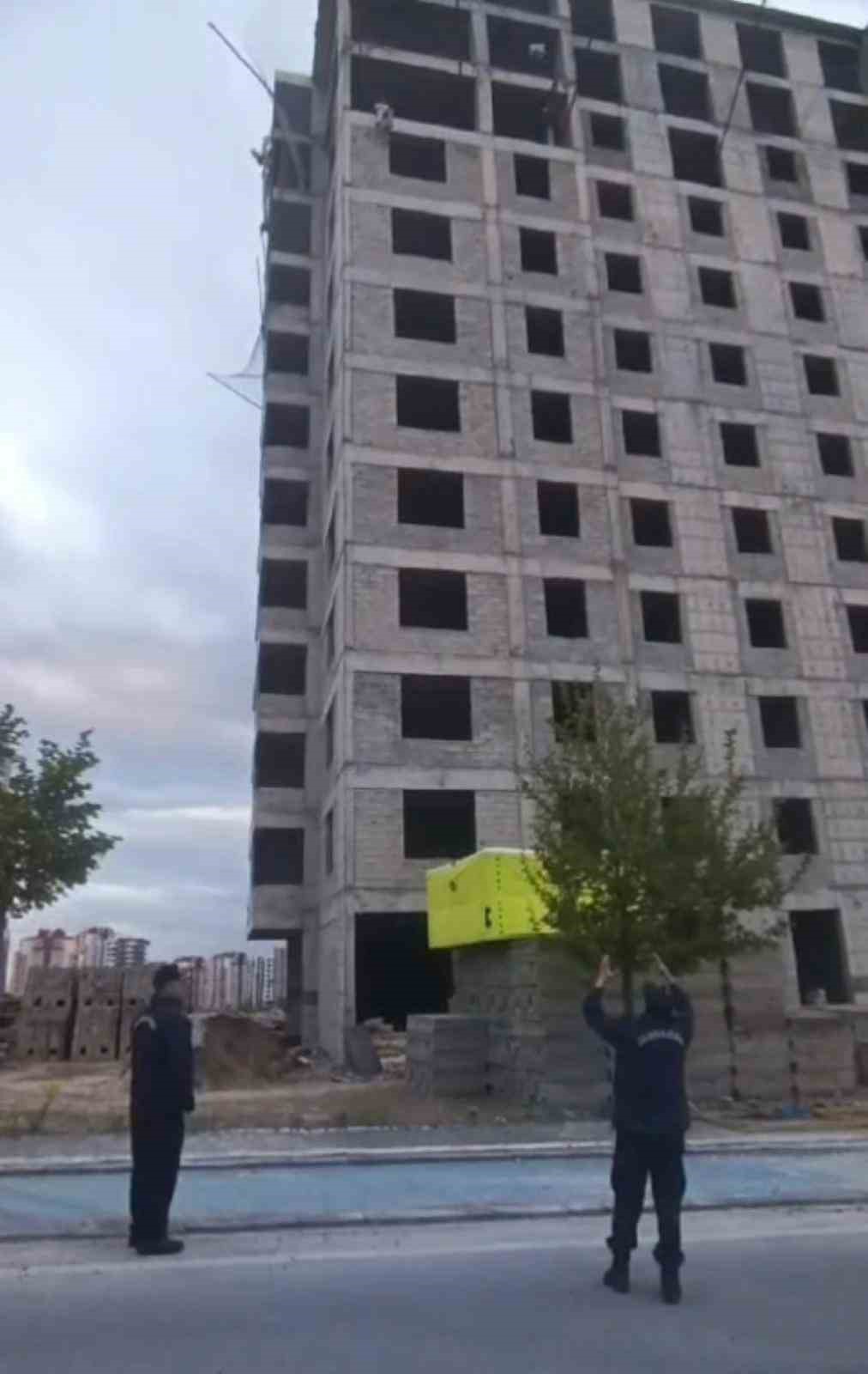 intihara kalkisan 16 yasindaki cocuk 2 saatte ikna edildi 1 4uageBHZ