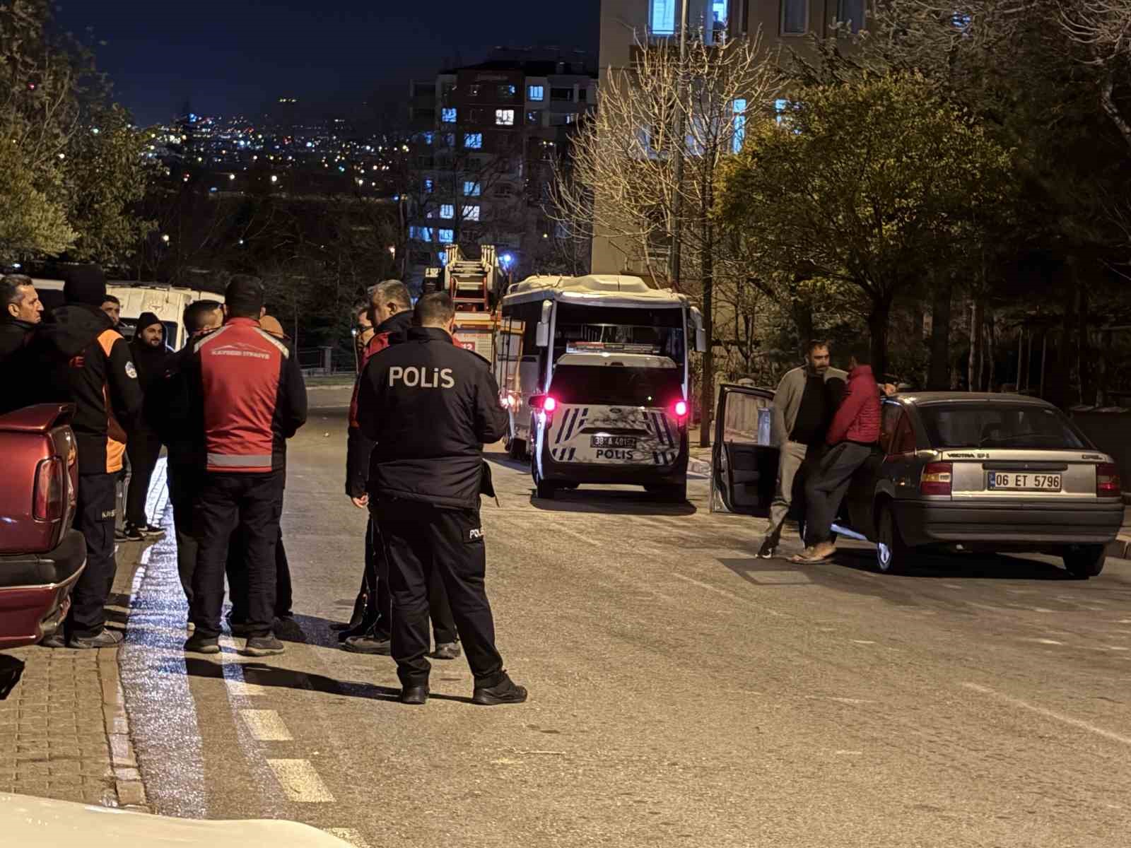 intihara kalkisan sahis 4 saatte ikna edildi 1 6IfFZZzd