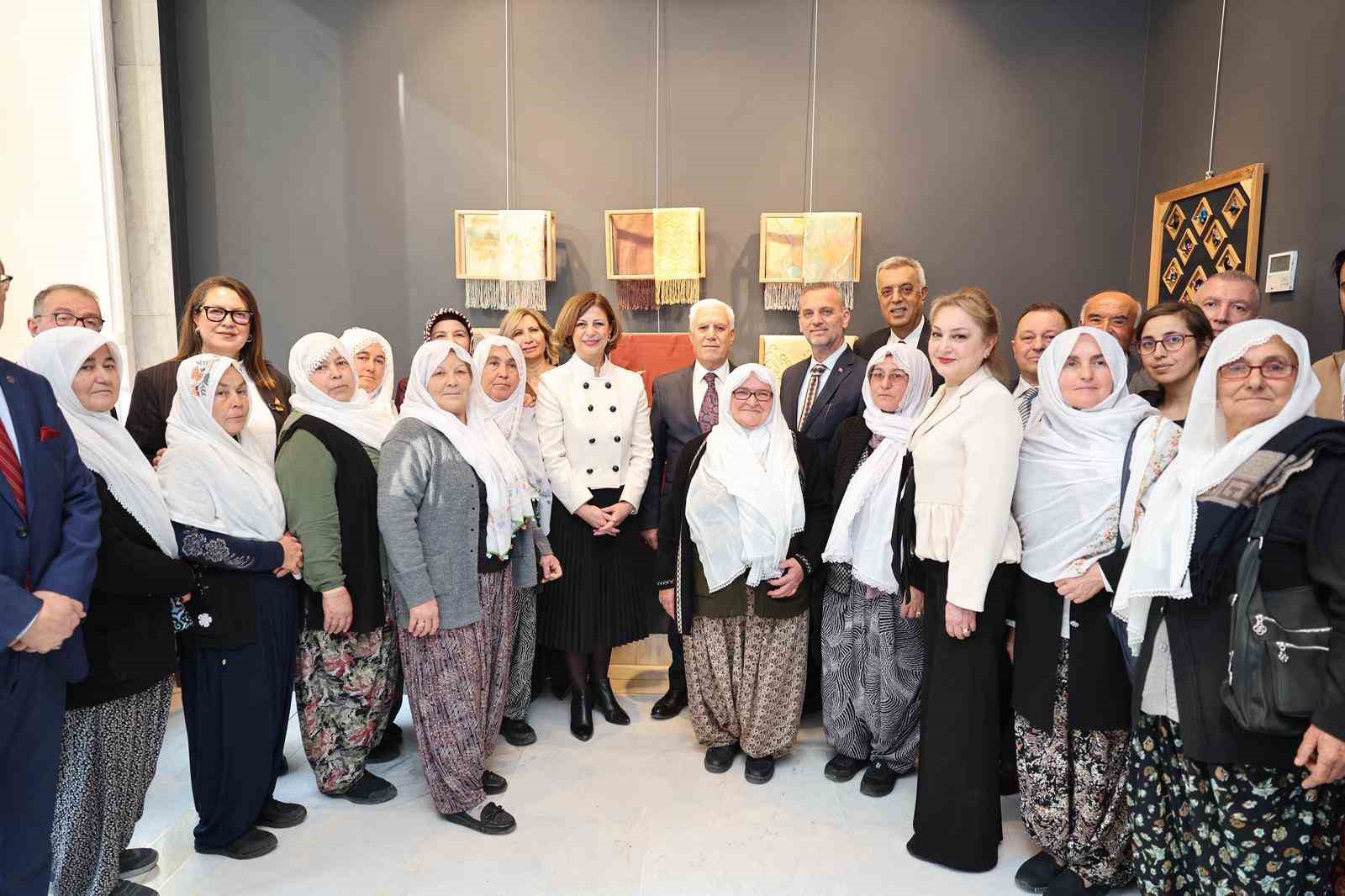 ipek sanatinin zarafeti bursada sergilendi 1 RMvIrOXq