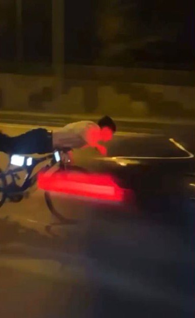 ipekyolunda bisikletle tehlikeli hareketler olum getirdi 4