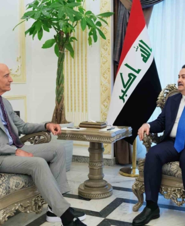 irak-basbakani-sudani-abdnin-suriye-ozel-temsilcisi-barrack-ile-bir-araya-geldi-4fHfsK9R.jpg