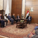 irak-basbakani-zeydi-ile-abd-ozel-temsilcisi-barrack-silahli-gruplarin-dagitilmasini-gorustu-4ZEOzvq8.jpg