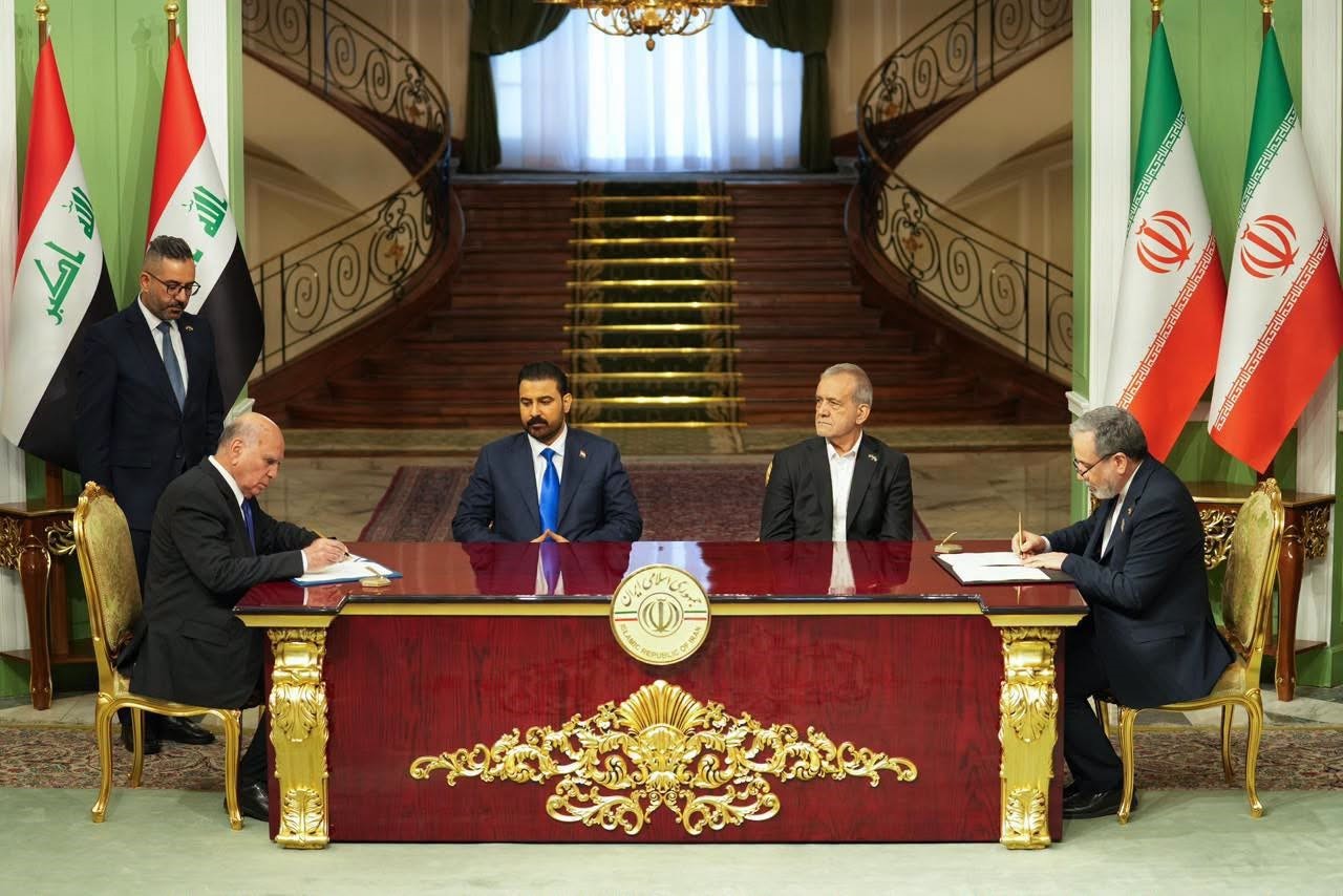 Irak Başbakanı Zeydi ve İran Cumhurbaşkanı Pezeşkiyan, ülkeler arasında iş birliğine ilişkin 4 belge imzaladı 10 irak basbakani zeydi ve iran cumhurbaskani pezeskiyan ulkeler arasinda is birligine iliskin 4 belge i9VggT2H