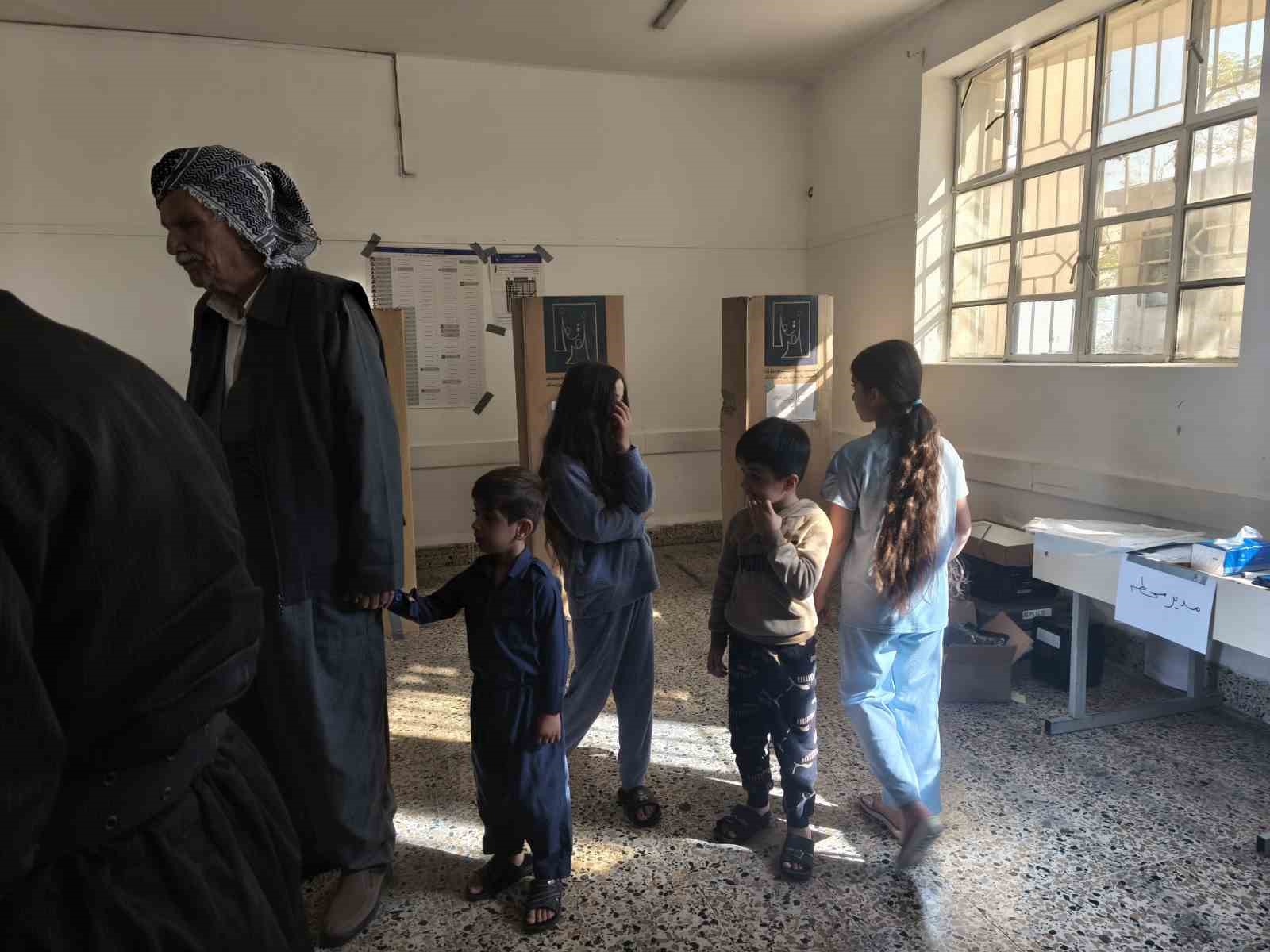 irak halki parlamento secimi icin sandik basinda 3 n2uZhqlA