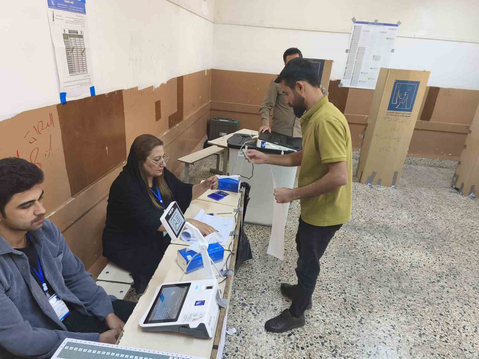irak halki parlamento secimi icin sandik basinda 7 Jw7ITqHD