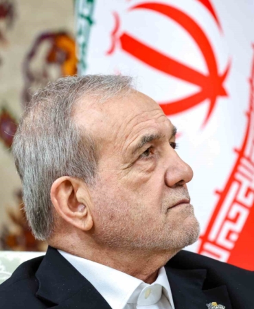 iran-cumhurbaskani-pezeskiyan-abd-avrupa-ve-israil-ile-topyekun-bir-savas-halindeyiz-sZgjaO8a.jpg