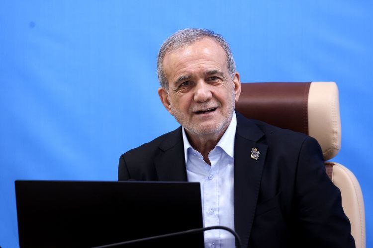 iran cumhurbaskani pezeskiyan bin dolar maas aliyorum 4