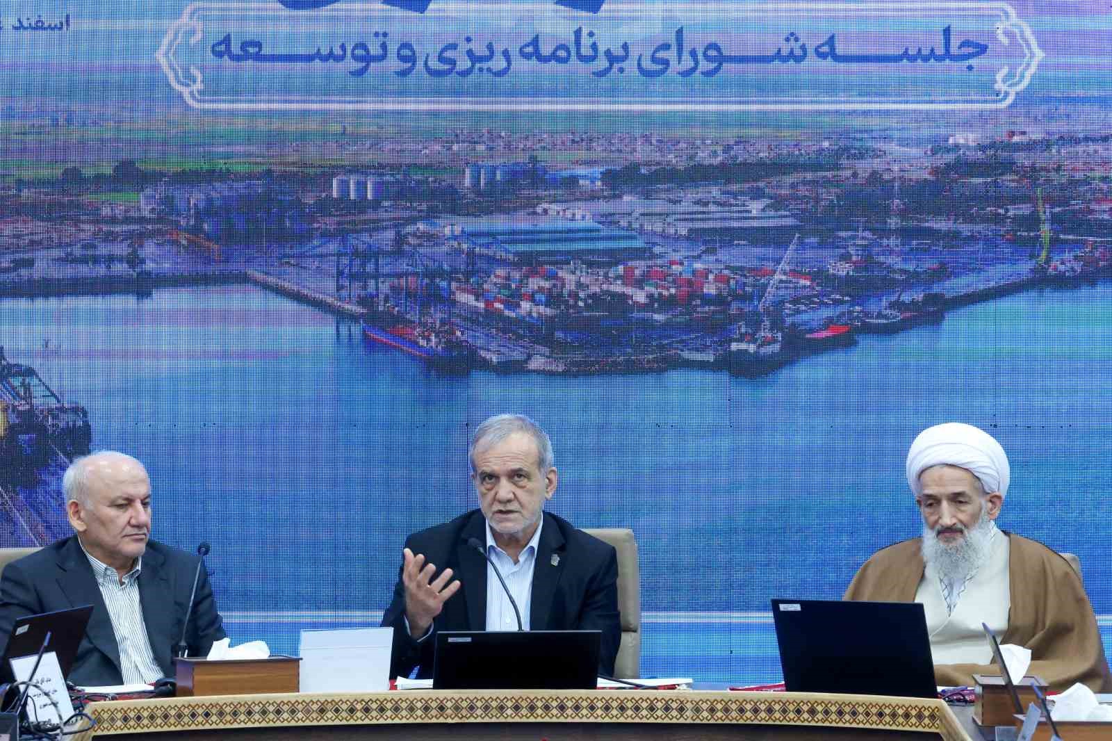 iran cumhurbaskani pezeskiyan nukleer silahimiz olmayacak 3