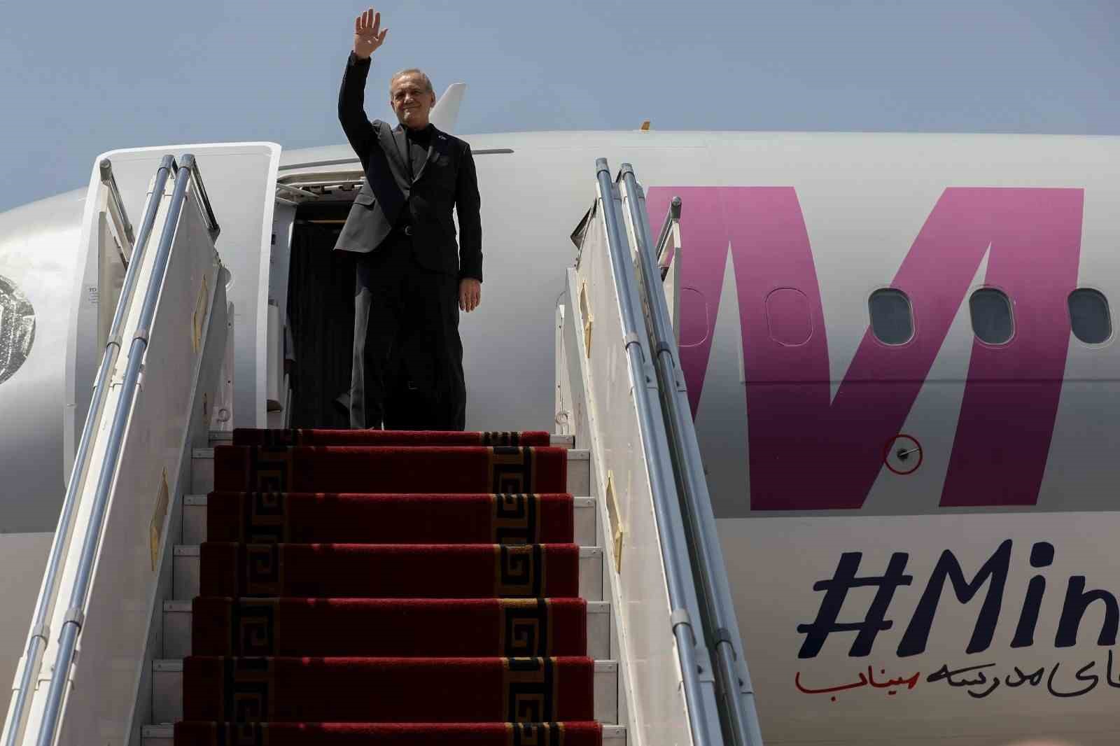 iran cumhurbaskani pezeskiyan pakistanda 2 1mBBPgGA