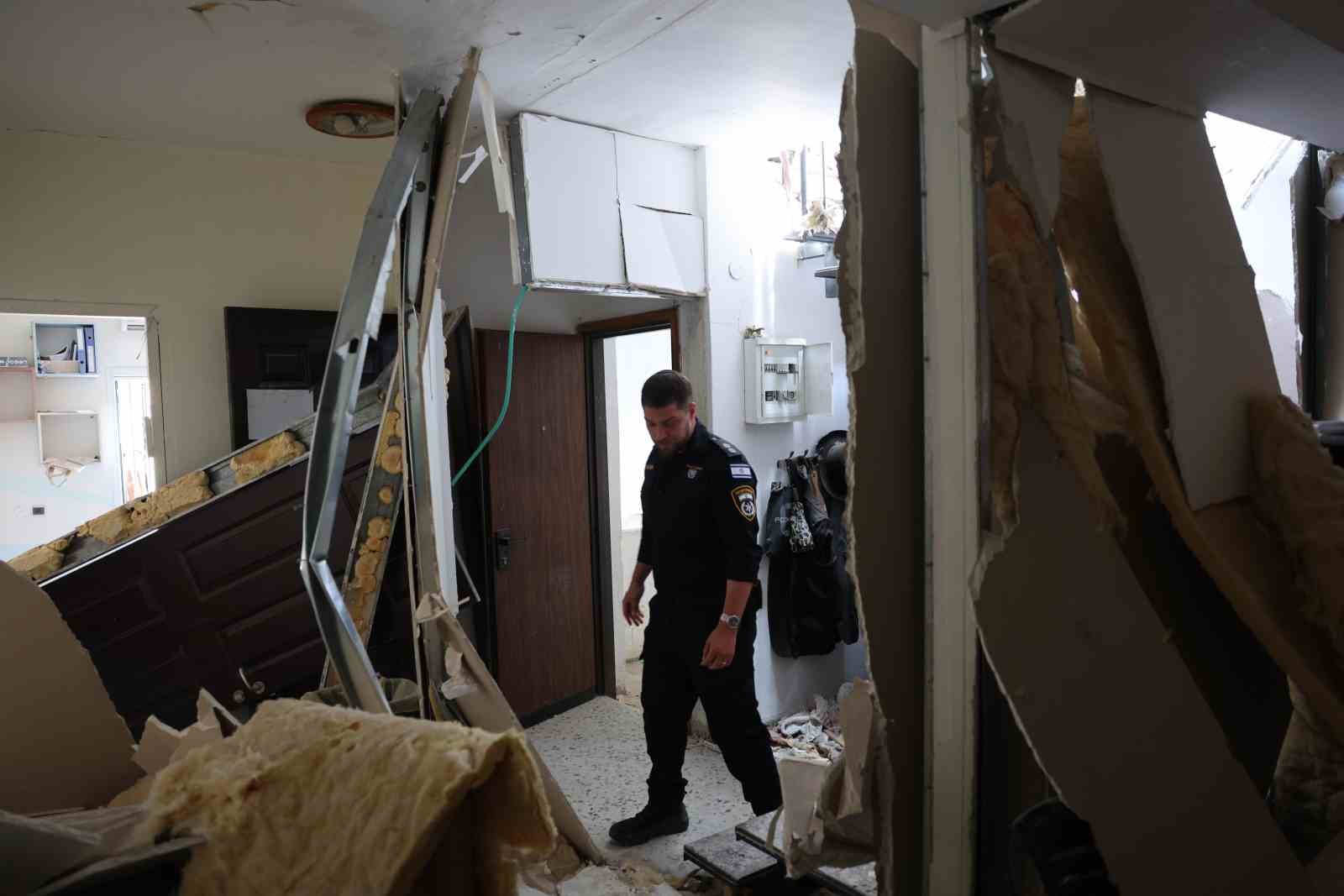 iran devrim muhafizlari ordusu abd ve israile ait us ve askeri merkezlerin hedef alindigini 128U3sFU