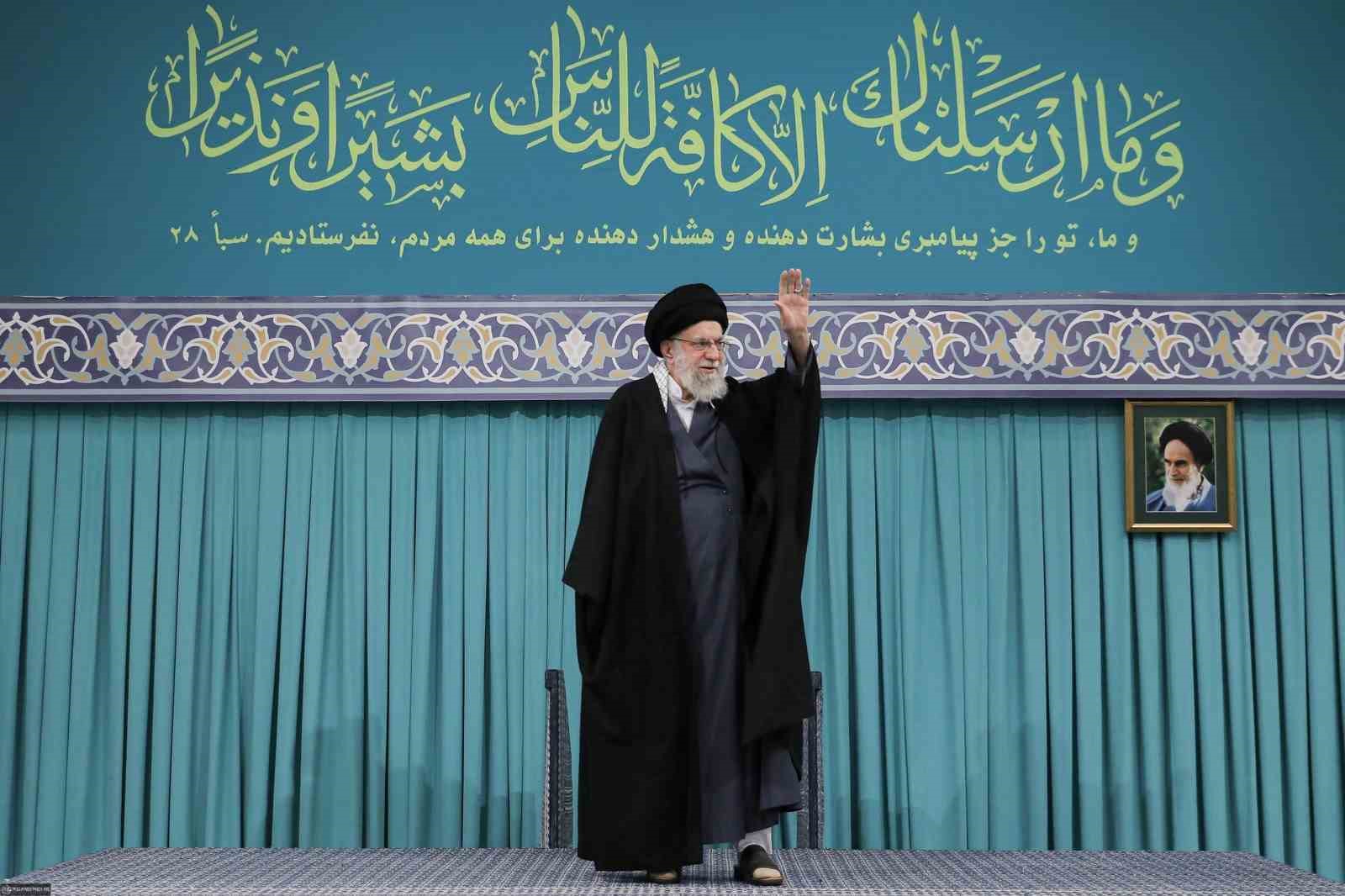 iran dini lideri hamaney protestolarda binlerce kisinin oldugunu kabul etti 1 rEtmVHkS