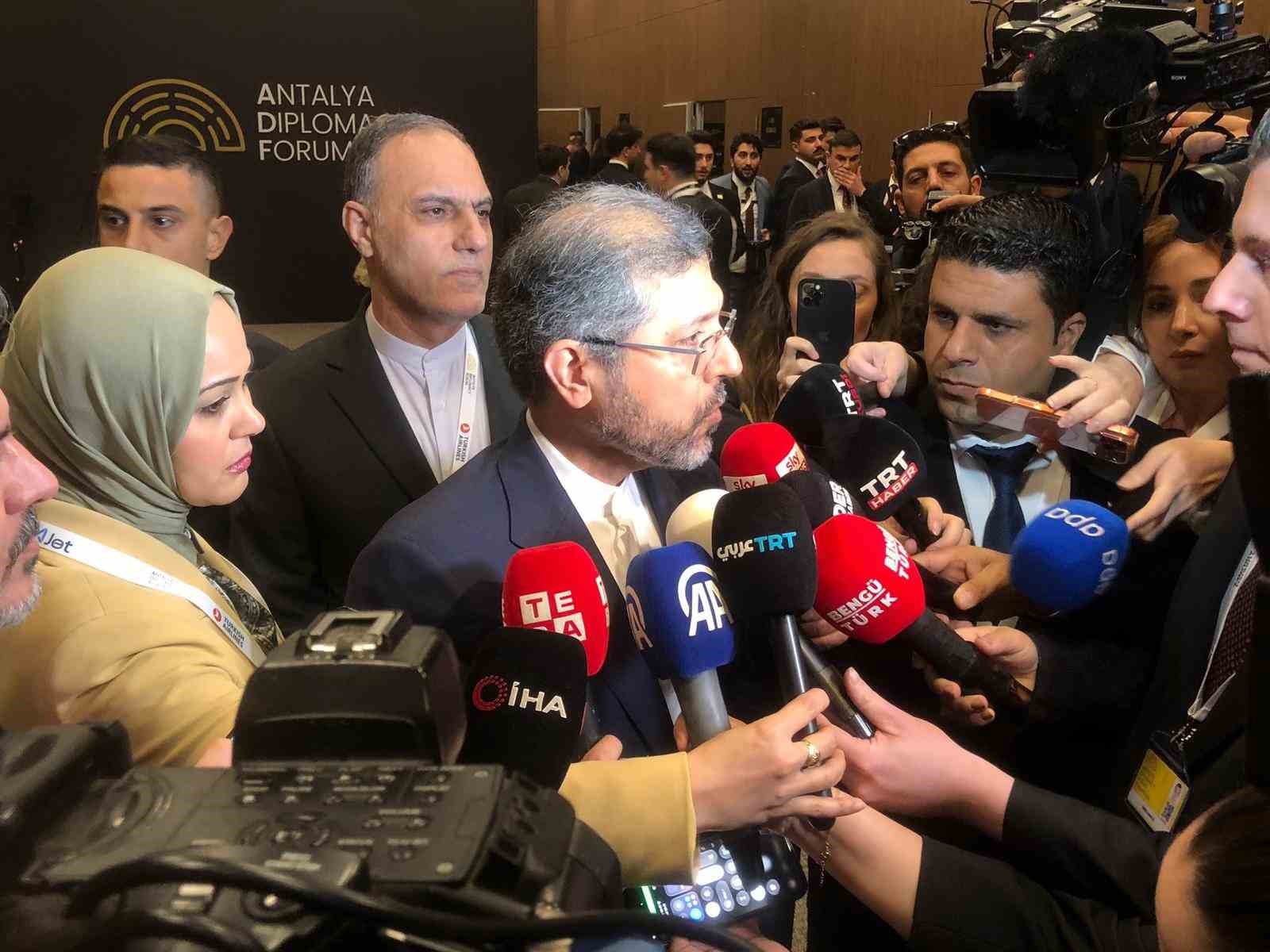 iran disisleri bakan yardimcisi said hatibzade diplomasinin kullanildigi ve ardindan yeniden savas baslatildigi bu B8QPyQMi